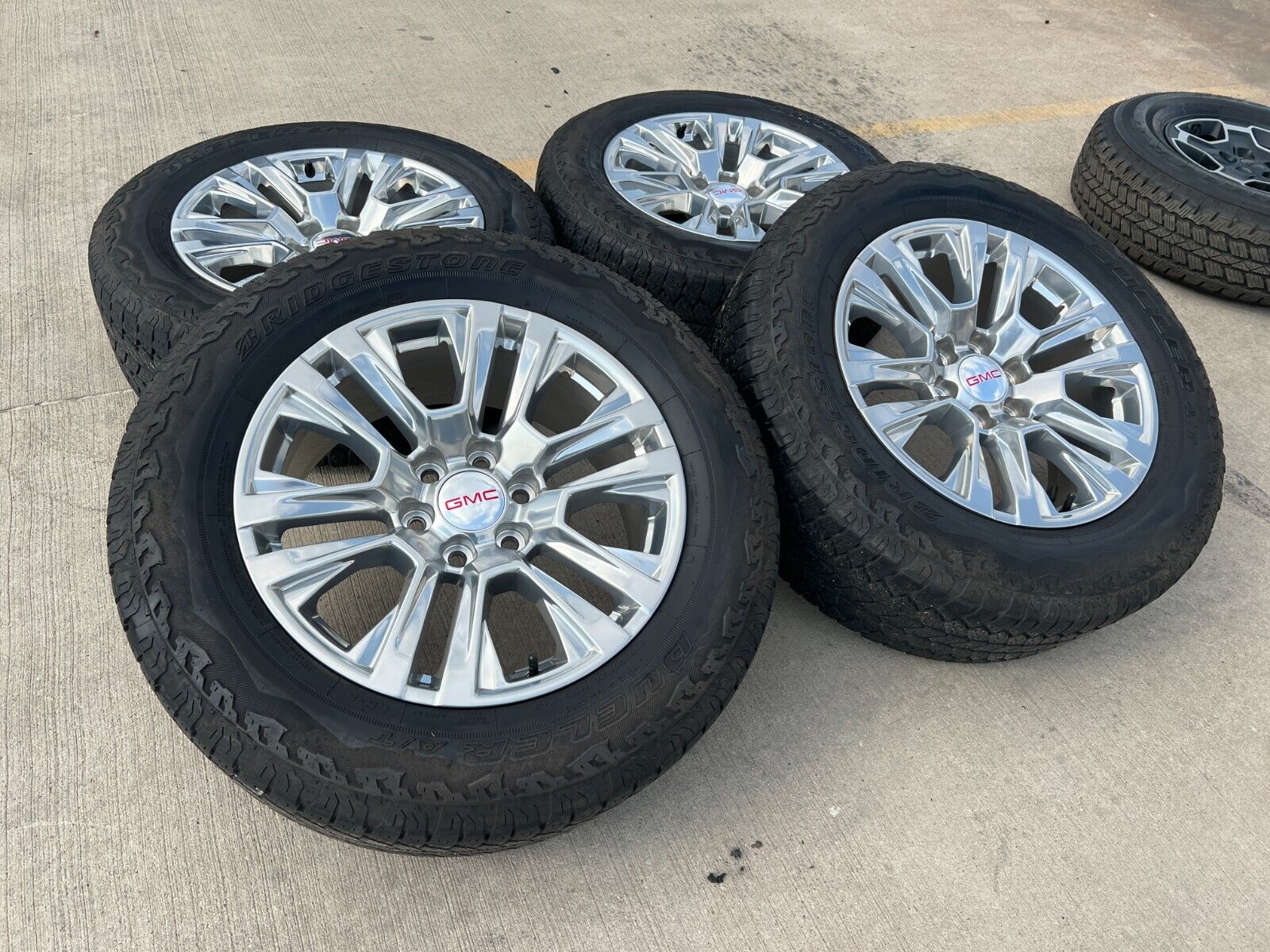 GMC Sierra wheels rims tires | TRUCKBED MARKET